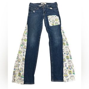 Hollister Jeans Homemade Owl Pattern Flare 7R 28x31 Min Distressed‎ Excellent.